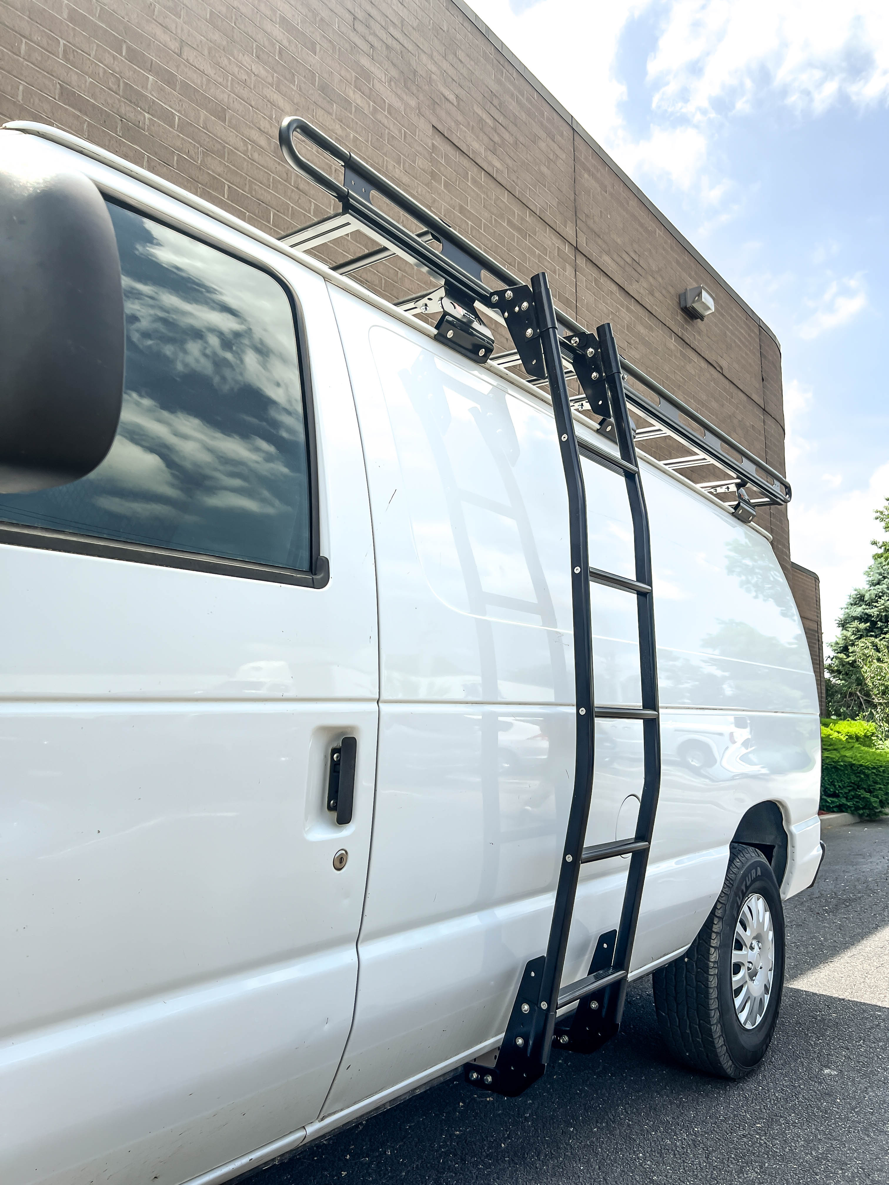 H2.1 Side Ladder for Ford Econoline